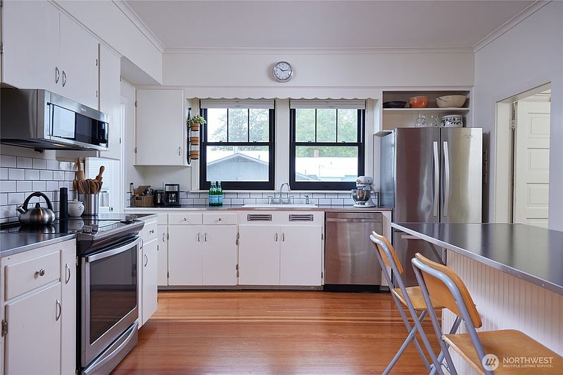 5th image of 1459 Jackson Street