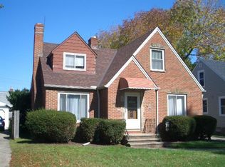 6200 Ackley Rd, Parma, OH 44129