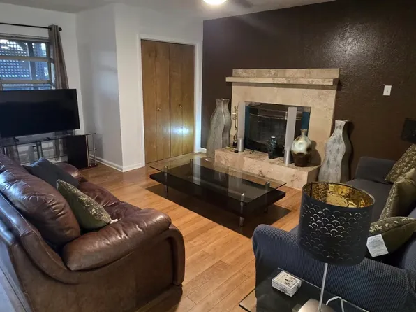 152 N Wilshire Dr #152, Euless, TX 76040