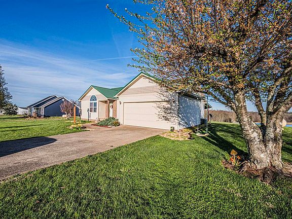 3rd image of 295 Golfcourse Rd