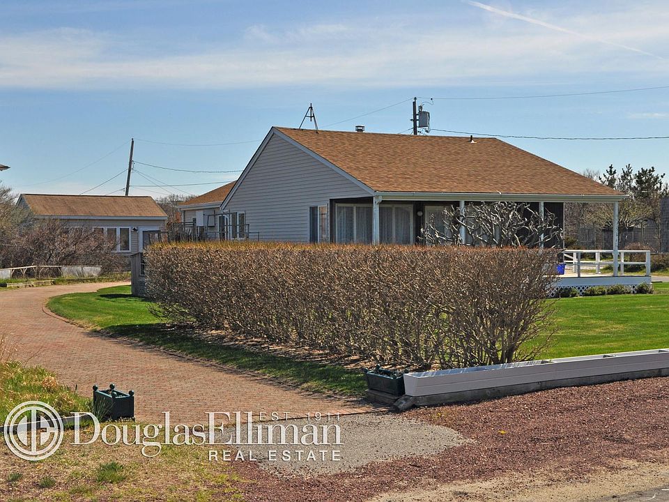 2nd image of 35 Soundview Dr