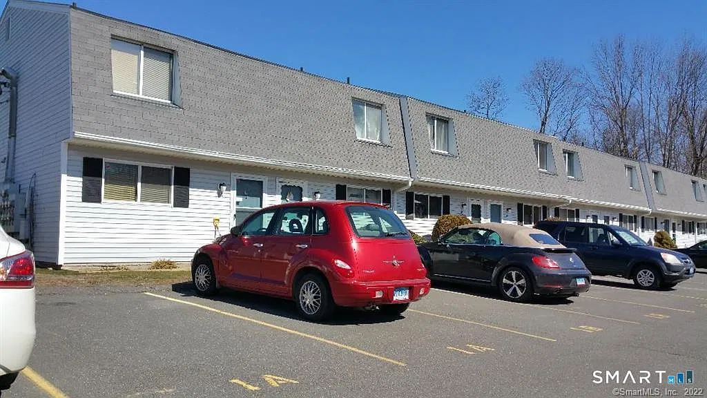 1568 Meriden Rd — Photo 2