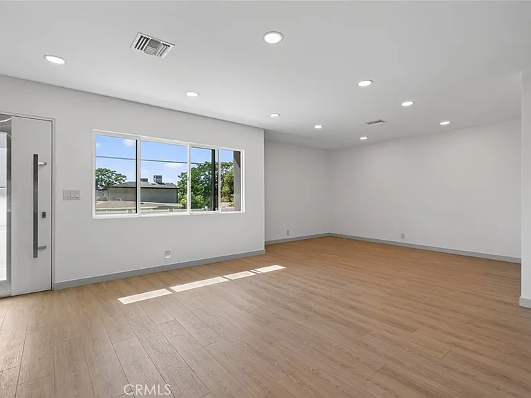 10822 Mount Gleason Ave — Photo 2