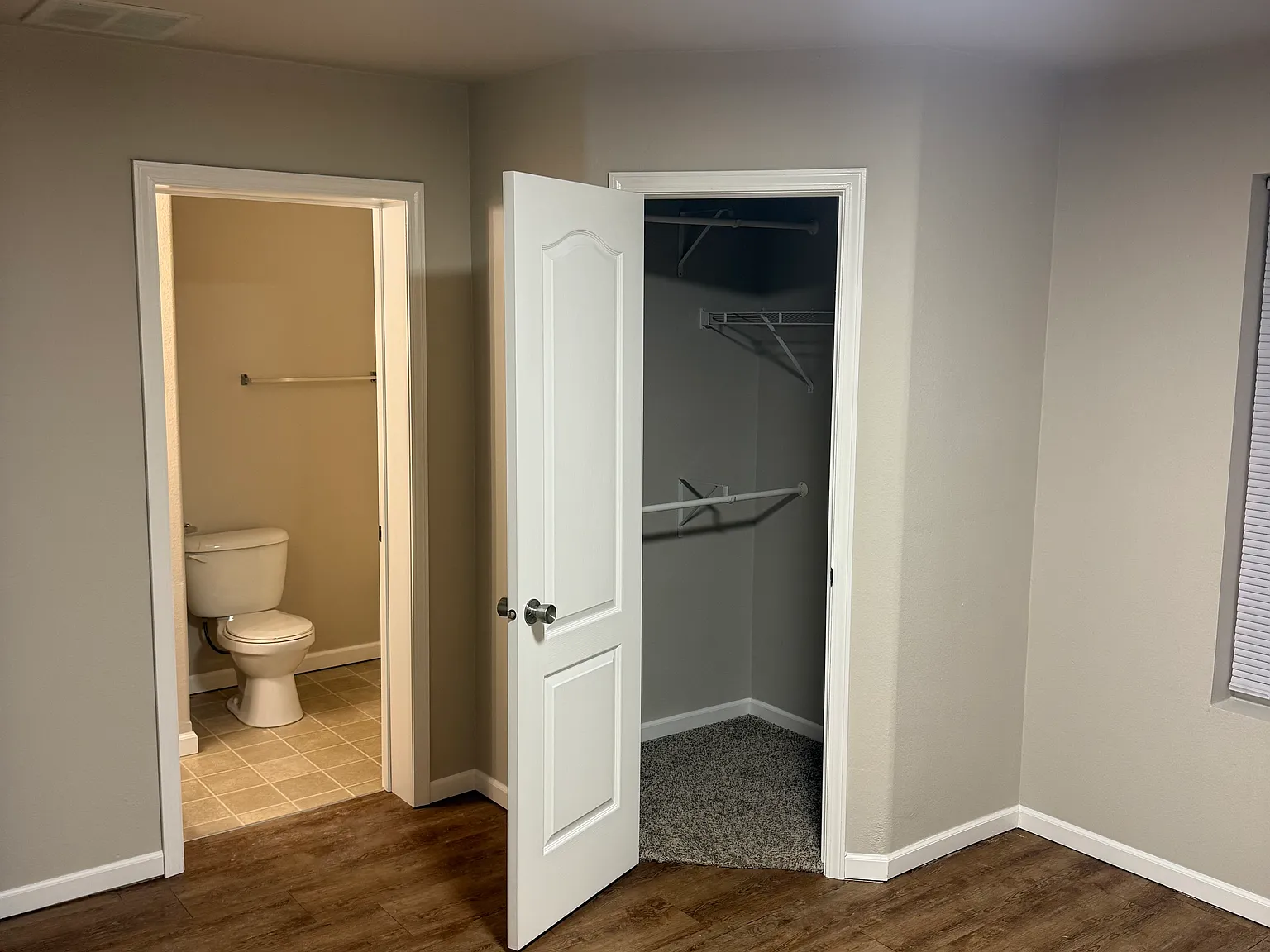 3 bed, 1100 sqft, $1,200 — Photo 3