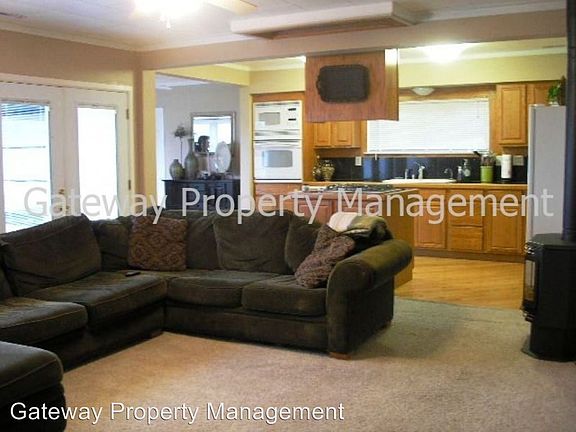 4th image of 254 E Island Lake Dr