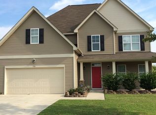 566 Morning Glory Dr, Raeford, NC 28376