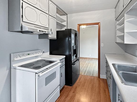 4th image of 954 9th St