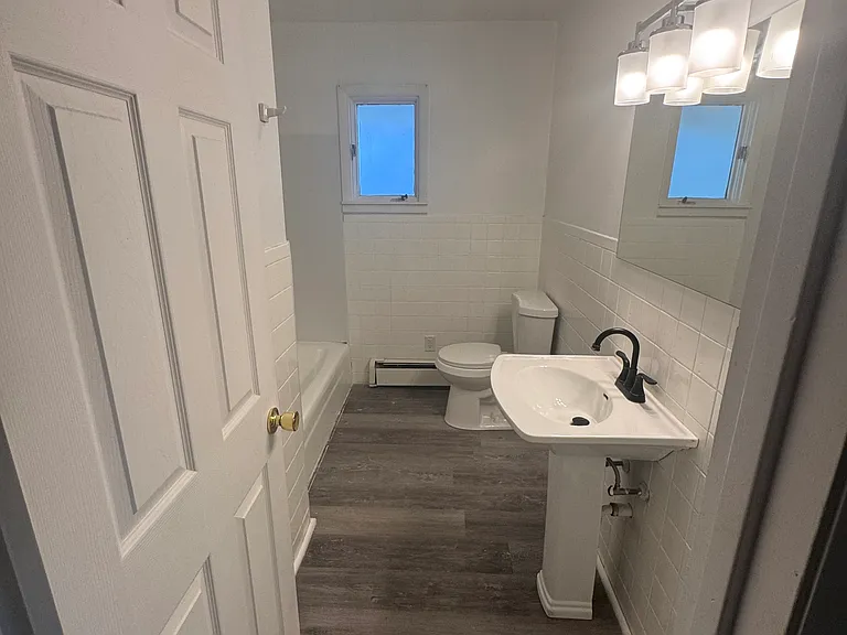114 N Chase St — Photo 13
