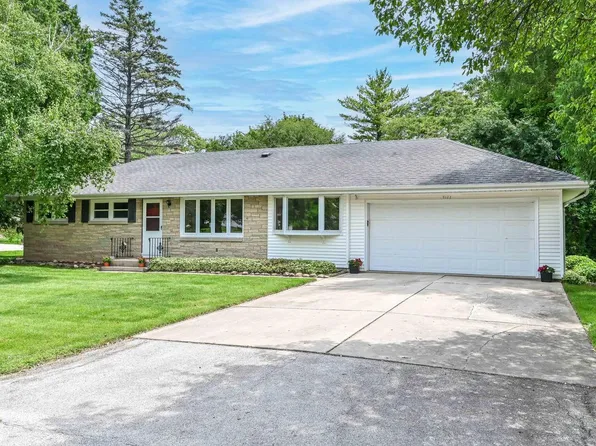 9122 North Iroquois ROAD, Milwaukee, WI 53217