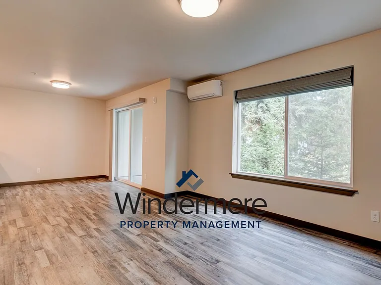 1621 SW Mulberry Pl #D102 — Photo 8