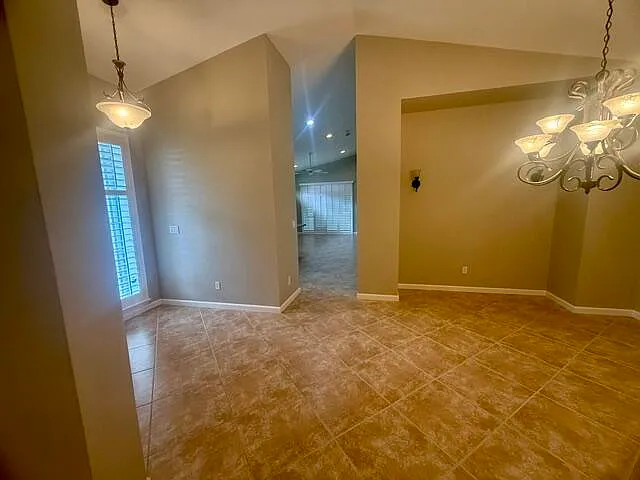 4645 SE Bridgetown Ct — Photo 9