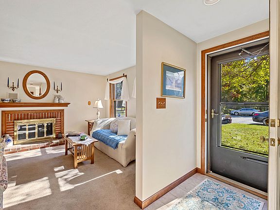 3rd image of 17 Cedarbrook Drive #17