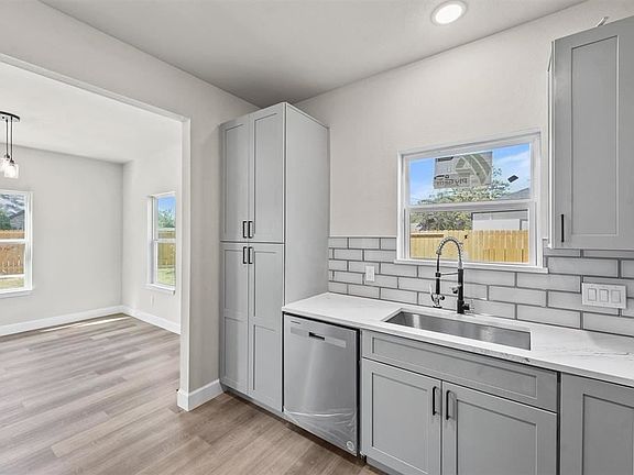 4th image of 8304 Shady Dr