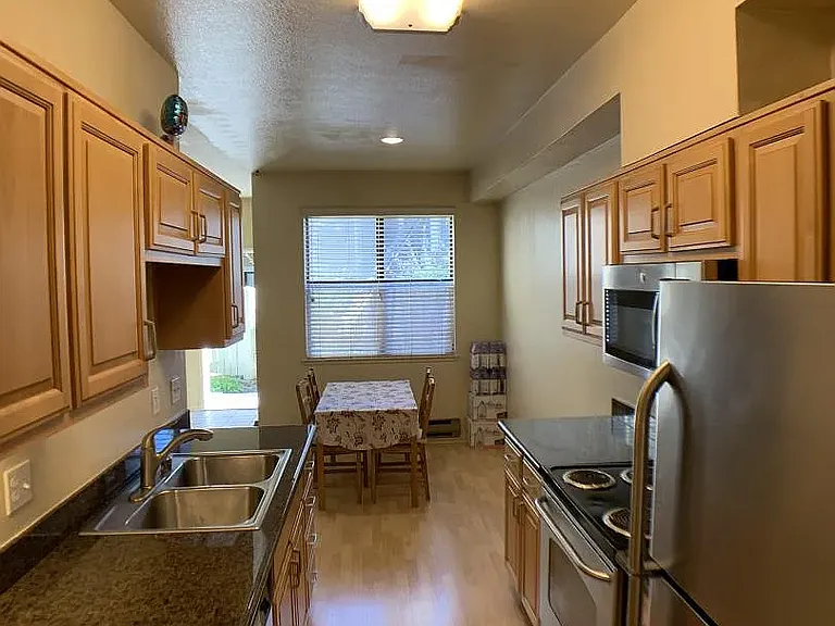45 Lakeshore Ct — Photo 6