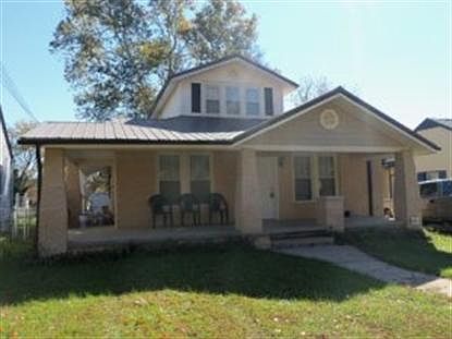2nd image of 3718 Speedway Cir