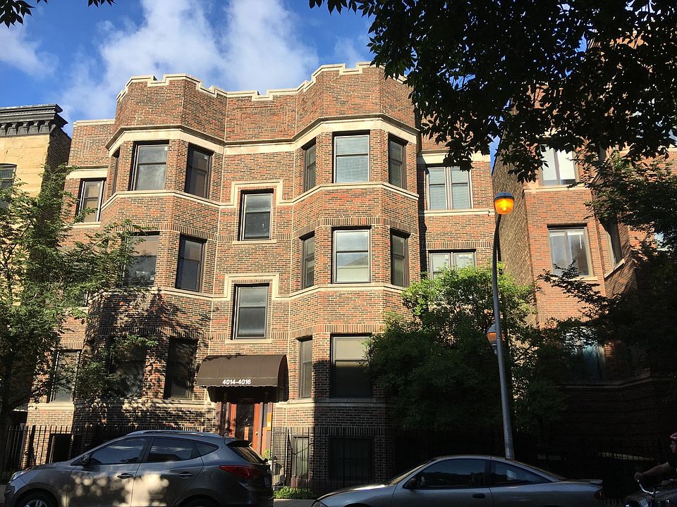 8 Unit Vintage Walk-up; 6 owner occupied; Quiet building; Gr