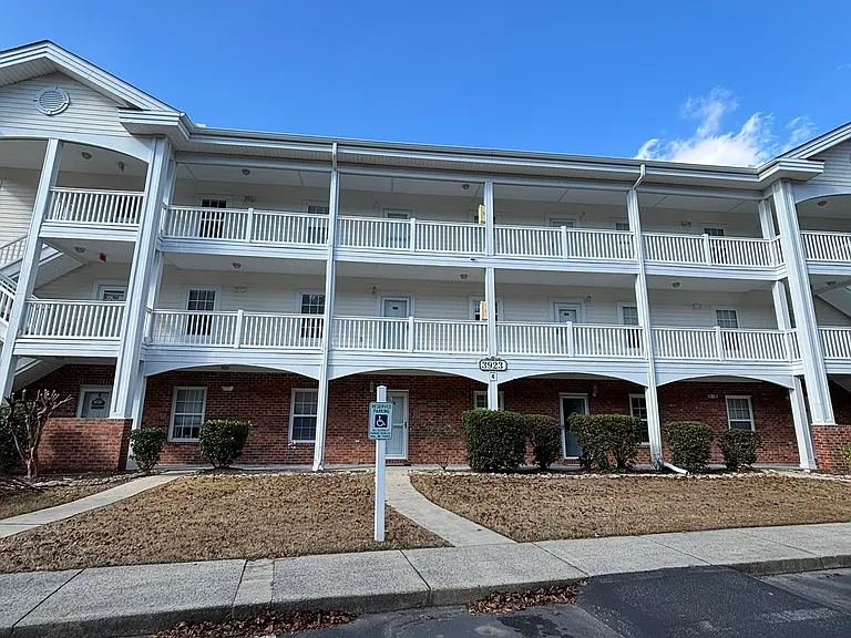 3923 Gladiola Ct #201 — Photo 43