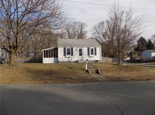 84 Bartlett Dr, Warwick, RI 02886