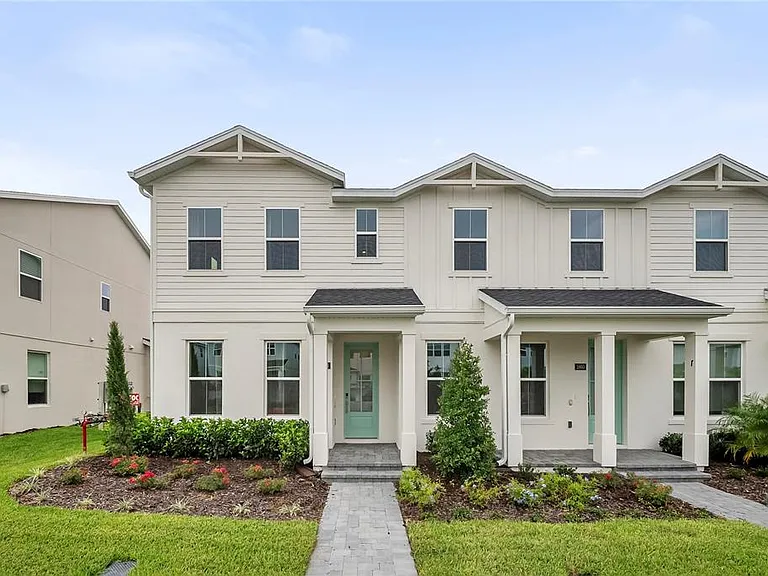 1856 Crowncrest Dr — Photo 1