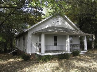 3616 N Woodbine Rd, Saint Joseph, MO 64505