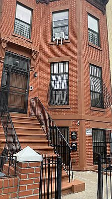 1st image of 323 Quincy St #1