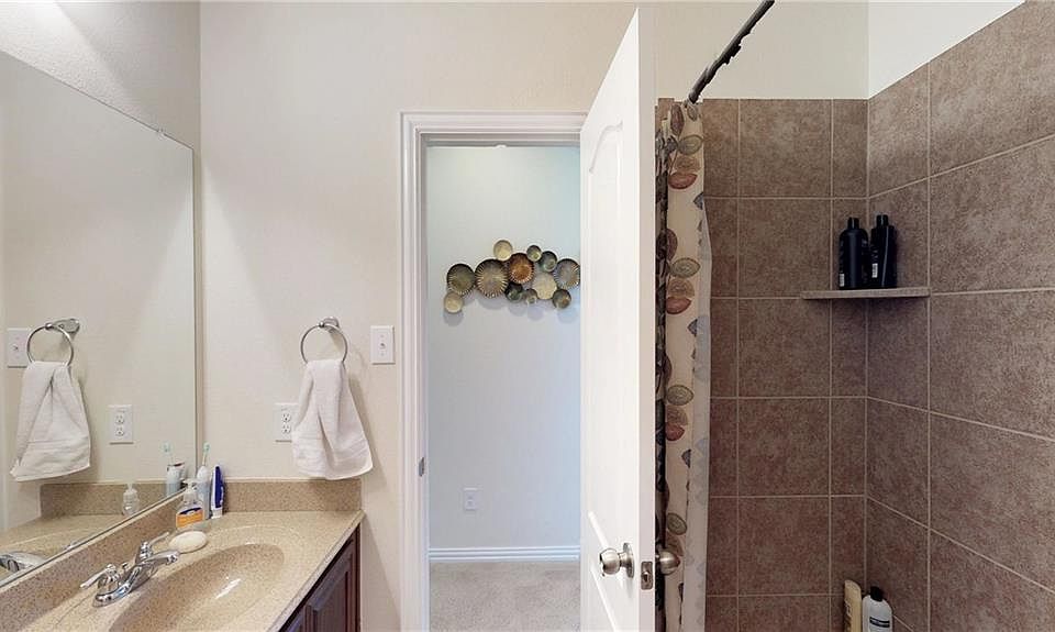 1st image of 948 Casa Grandes Dr