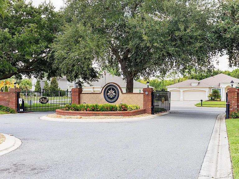 2413 Prairie View Dr — Photo 4