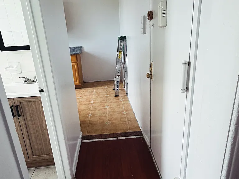 4023 5th Ave #3R — Photo 4