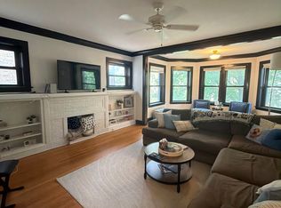 3526 N Bosworth Ave APT 2, Chicago, IL 60657