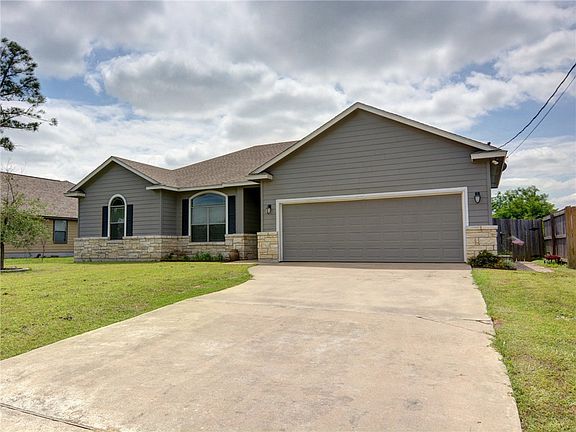 2nd image of 145 Mauna Kea Ln
