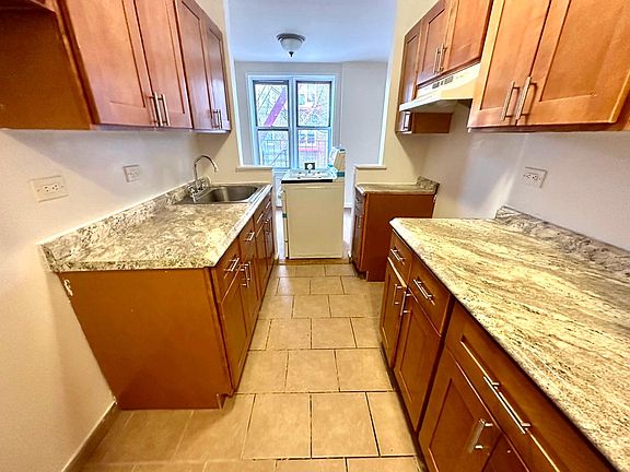 2nd image of 33-24 Parsons Blvd Unit 1