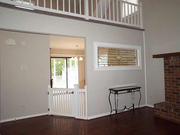 4th image of 42 Patton Dr