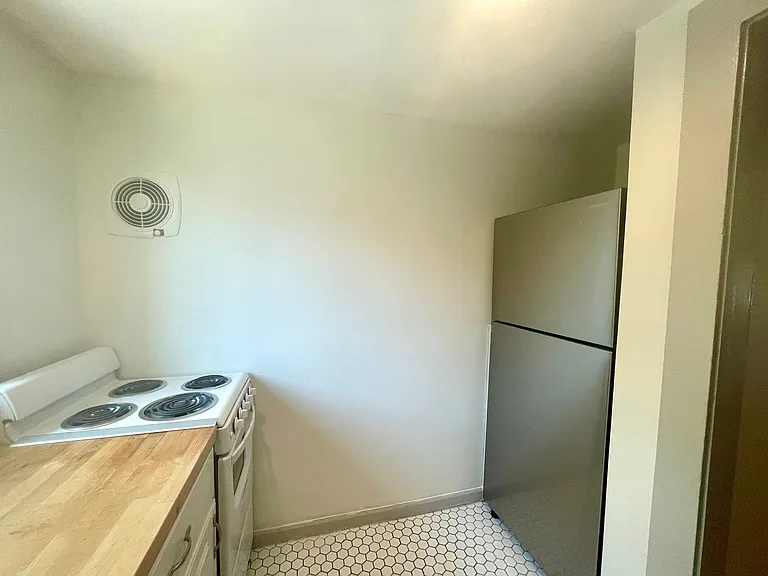 1012 South Alston St — Photo 16