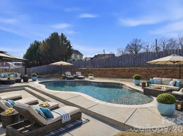 6004 Brook Valley Run, Monroe, NC 28110