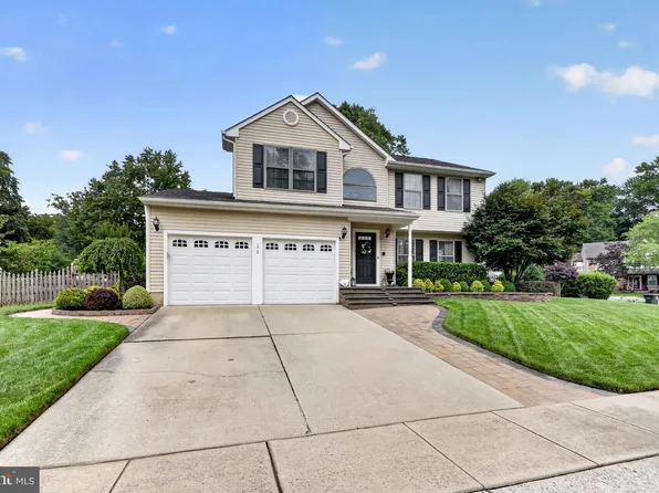 1 Woodleigh Ct, Mantua, NJ 08051