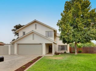 9989 Parkglen Ct, Elk Grove, CA 95624
