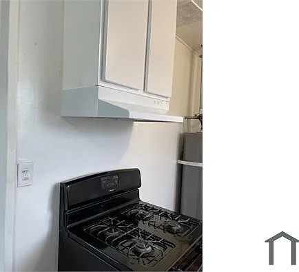 219 E 28th St — Photo 35