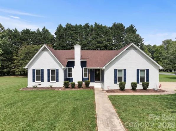 106 Webbed Foot Rd, Mooresville, NC 28117