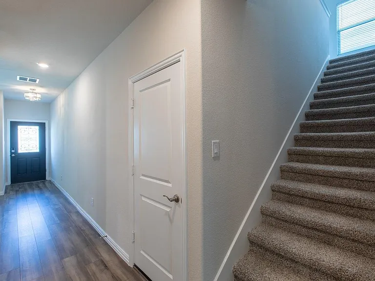 1604 Mineral Point Pl — Photo 26