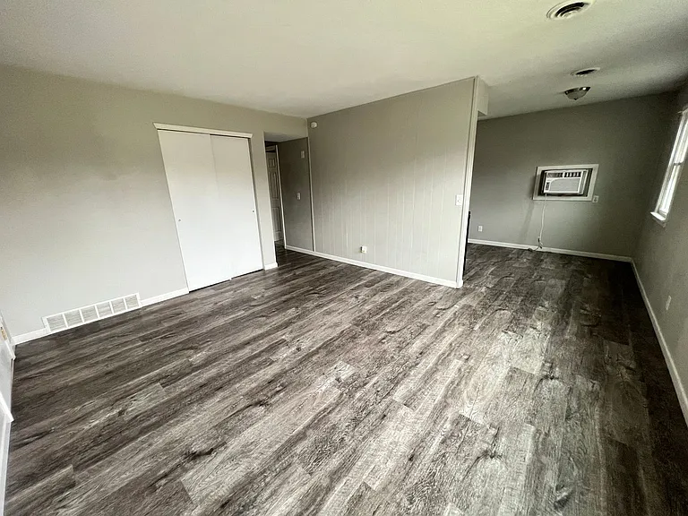 3520 Bridge Ave — Photo 3