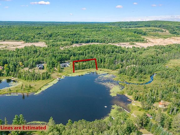 4th image of W3183 Lake Louise Dr N