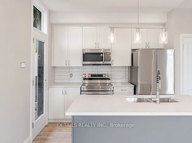 659 Donat St #201 — Photo 6