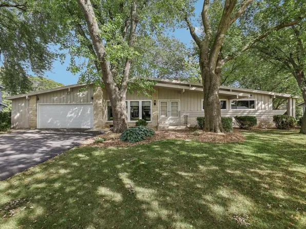 9136 North Alpine LANE, Brown Deer, WI 53223