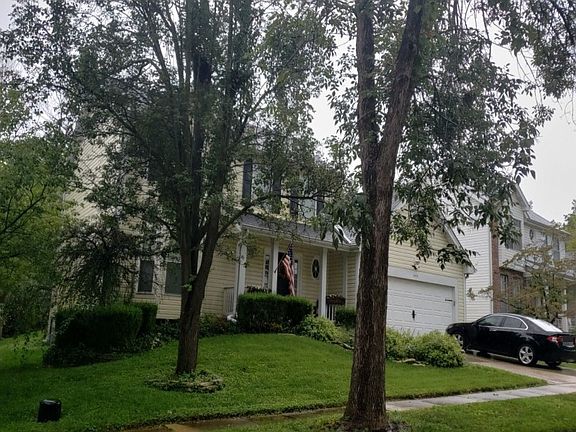 3rd image of 16410 Laurel Park Ct