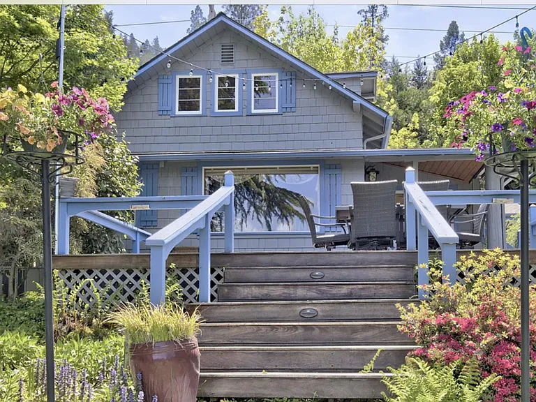 2444 Rogue River Hwy — Photo 5