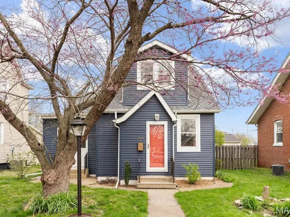 304 W 3rd St, O'Fallon, IL 62269