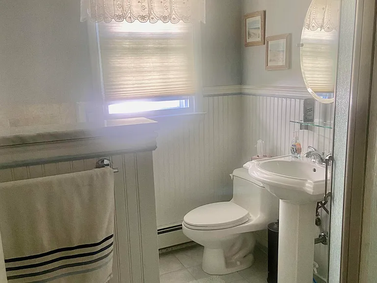 7 Basset Dr — Photo 11