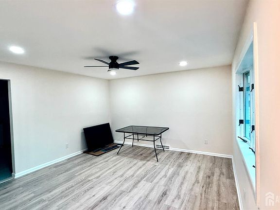 3rd image of 23 Apollo Ave