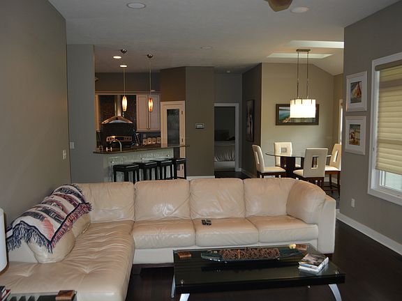 4th image of 701 Deerfield Dr