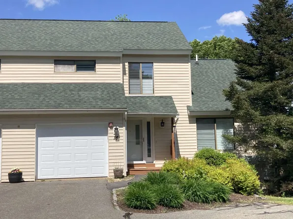 18 Ironwood Lane, Atkinson, NH 03811